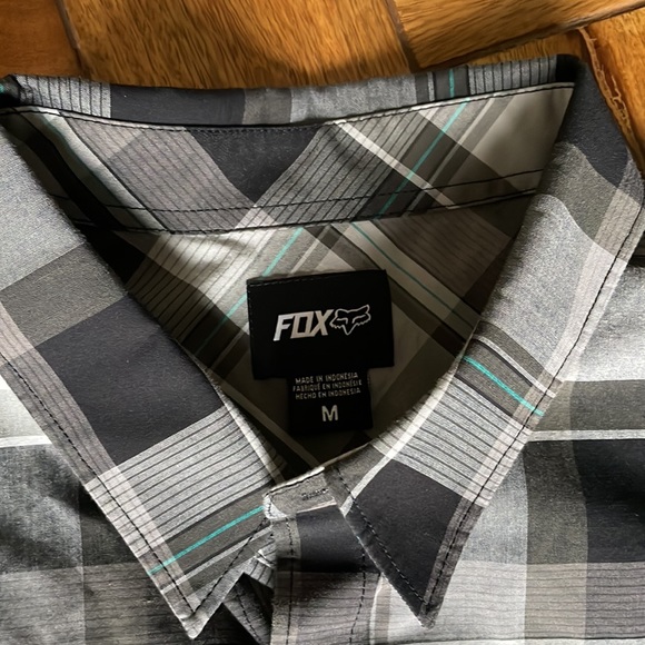 Fox button up. Never been worn. - Picture 2 of 2